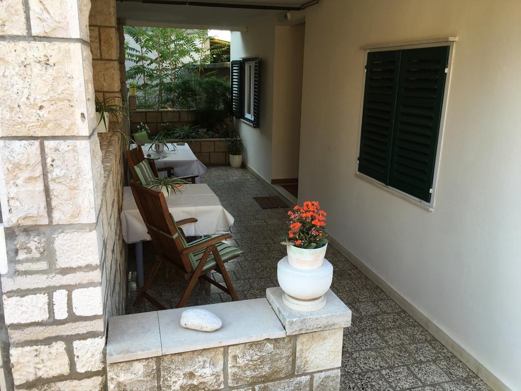 Guesthouse Cipre Lumbarda Exterior photo